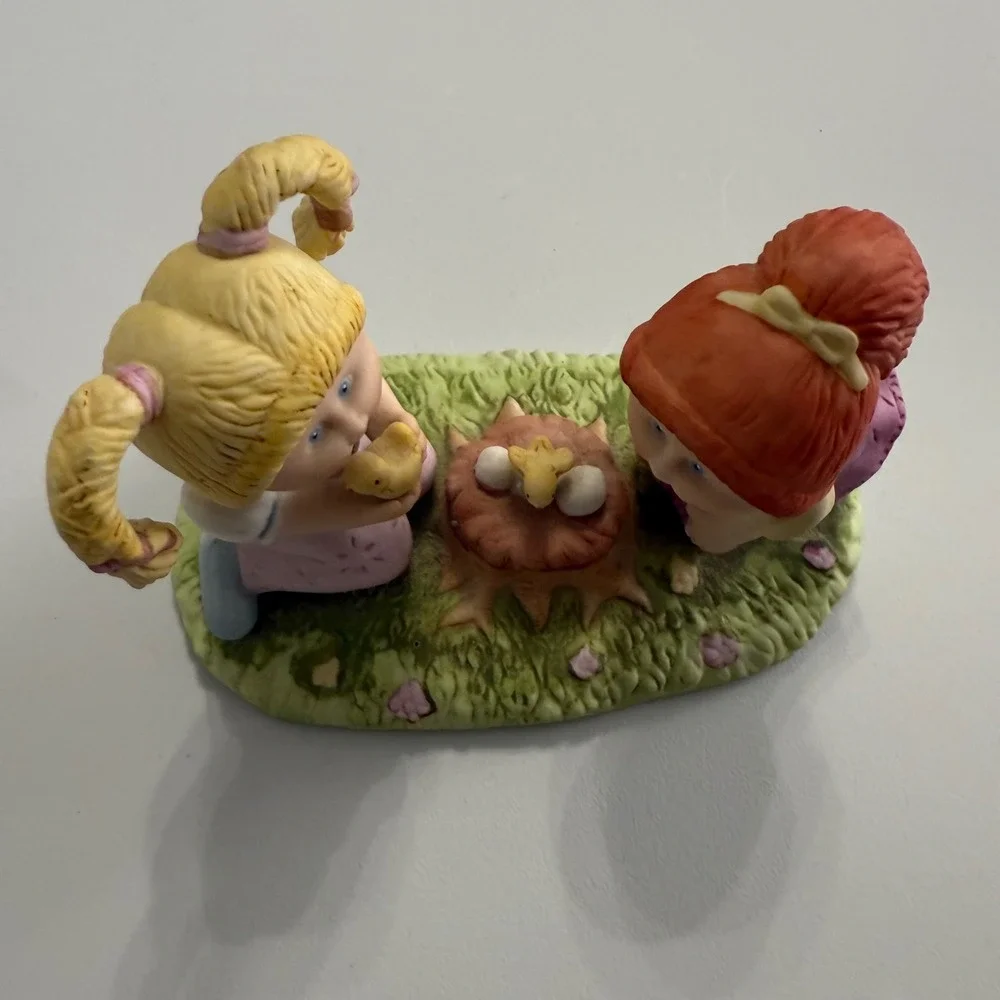 Vintage 1984 Cabbage Patch Kids Figurine Xavier Roberts Girls with Chicks Nest